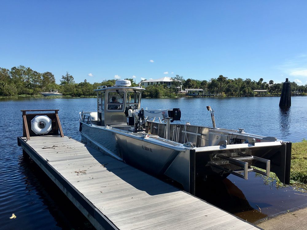 32 ft yacht